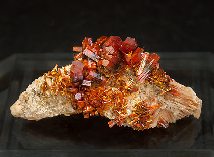 Vanadinite with Baryte. Rear