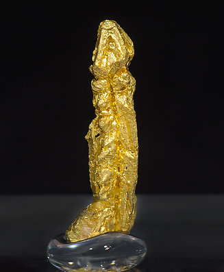 Gold (spinel twin). Front