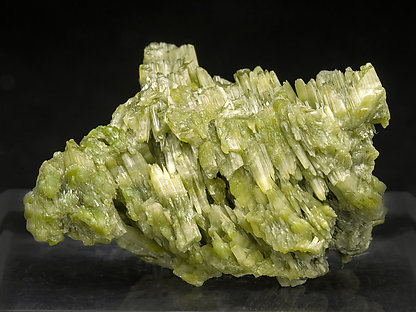 Pyromorphite. Rear