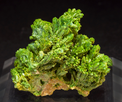 Pyromorphite. Front