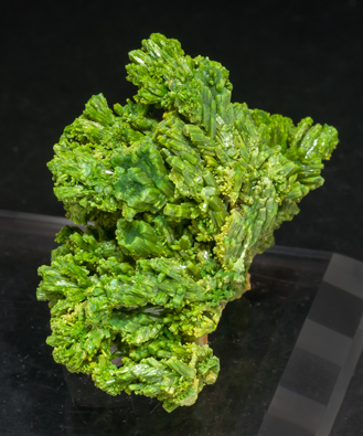 Pyromorphite. Side