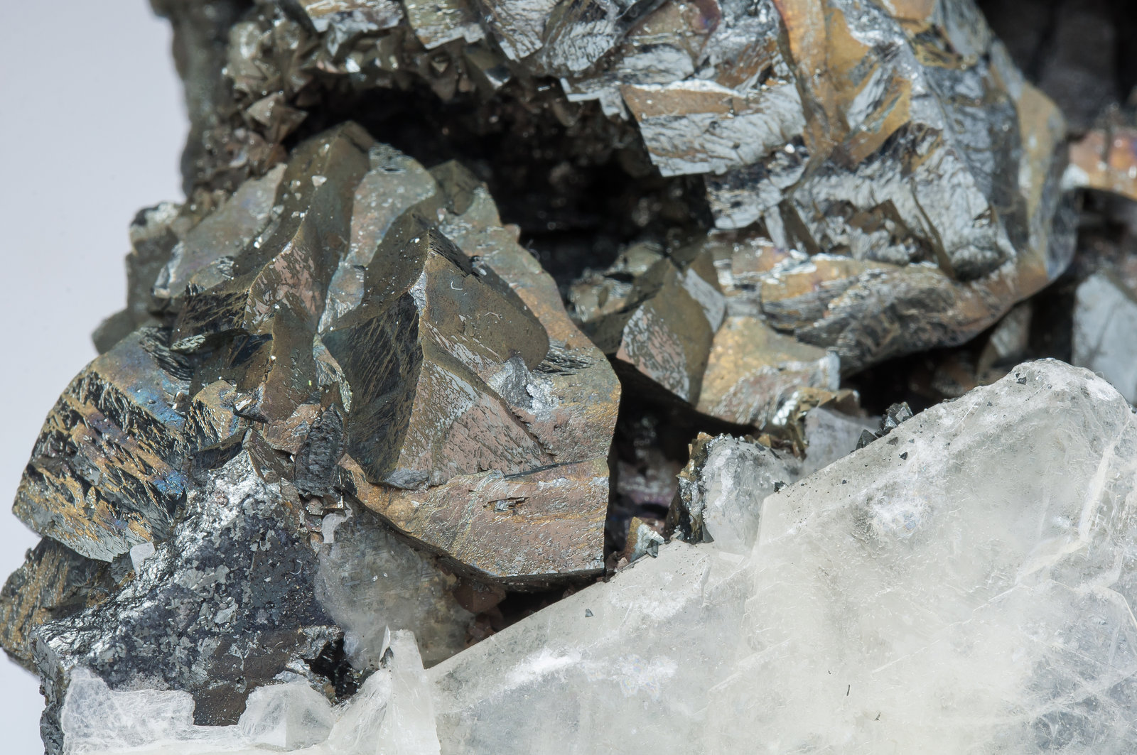 specimens/s_imagesAM4/Tennantite-TR87AM4d2.jpg
