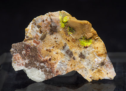 Paratellurite with Rodalquilarite and Jarosite. Front