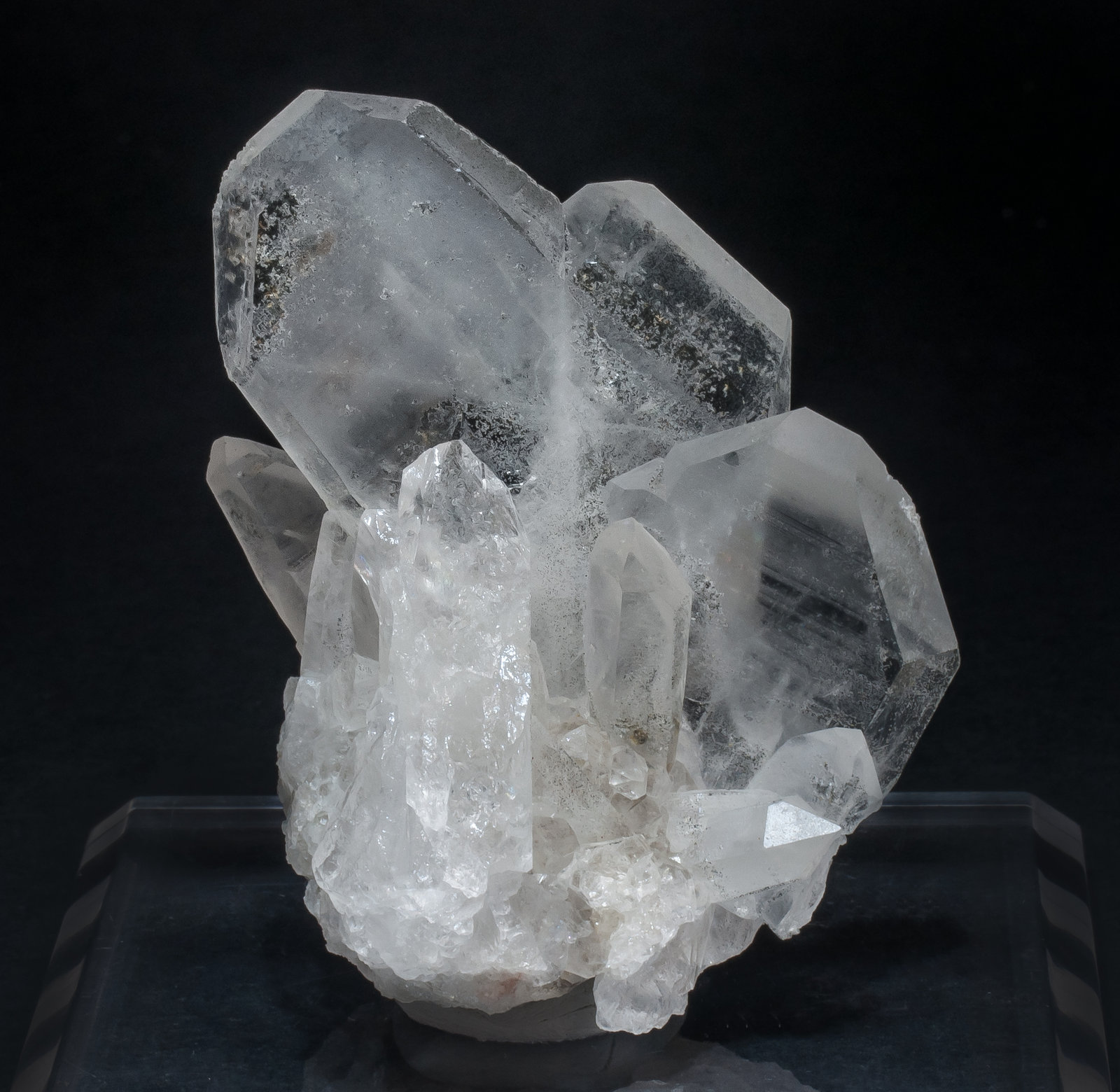 specimens/s_imagesAM5/Quartz-TH92AM5r.jpg