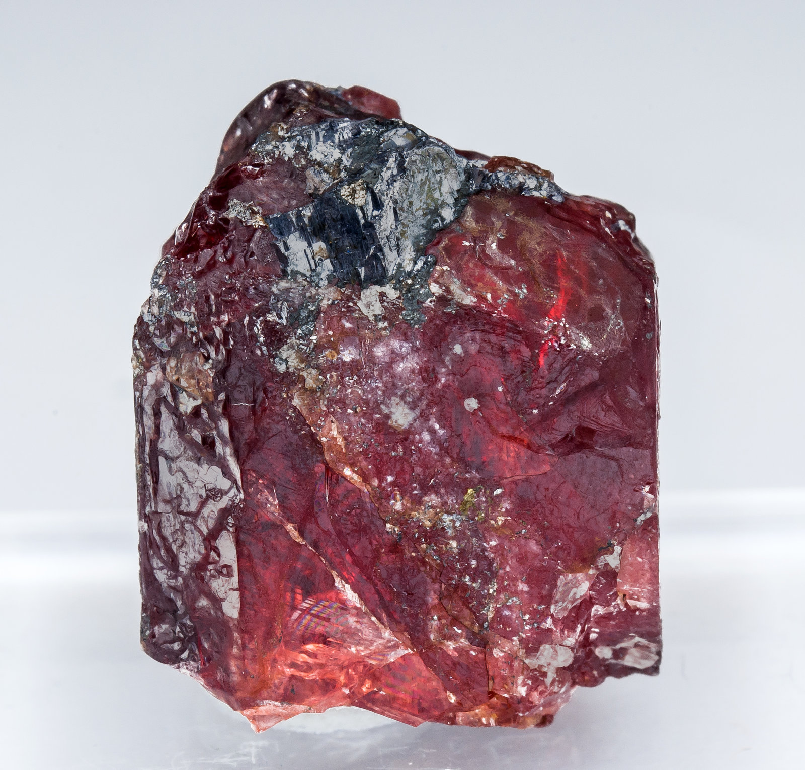 specimens/s_imagesAM5/Rhodonite-EA14AM5f1.jpg