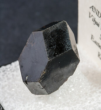 Andradite. Side