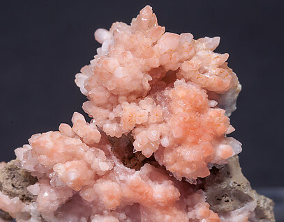 Quartz (variety rose quartz). 