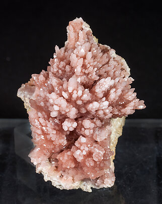 Quartz (variety rose quartz). Front