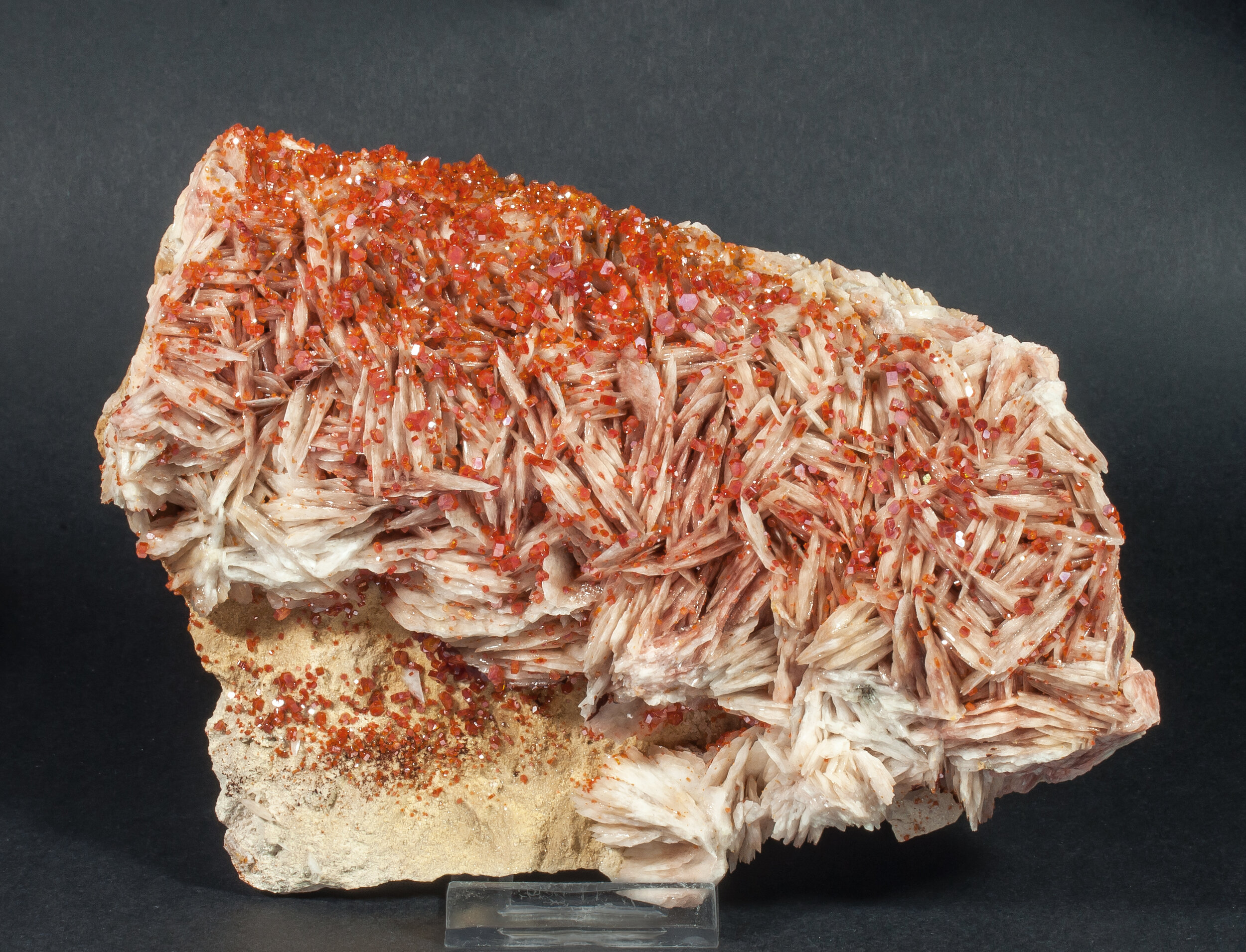 specimens/s_imagesAM7/Vanadinite-AC97AM7f.jpg