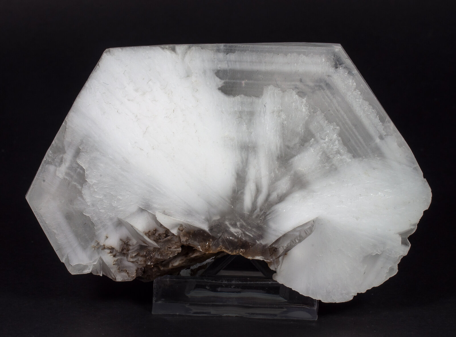 specimens/s_imagesAM8/Calcite-TA90AM8r.jpg