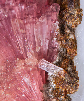 Inesite with Hubeite and Quartz. 