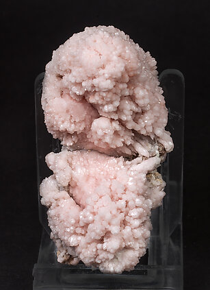 Quartz (variety rose quartz). Side