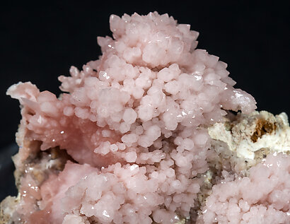 Quartz (variety rose quartz). 