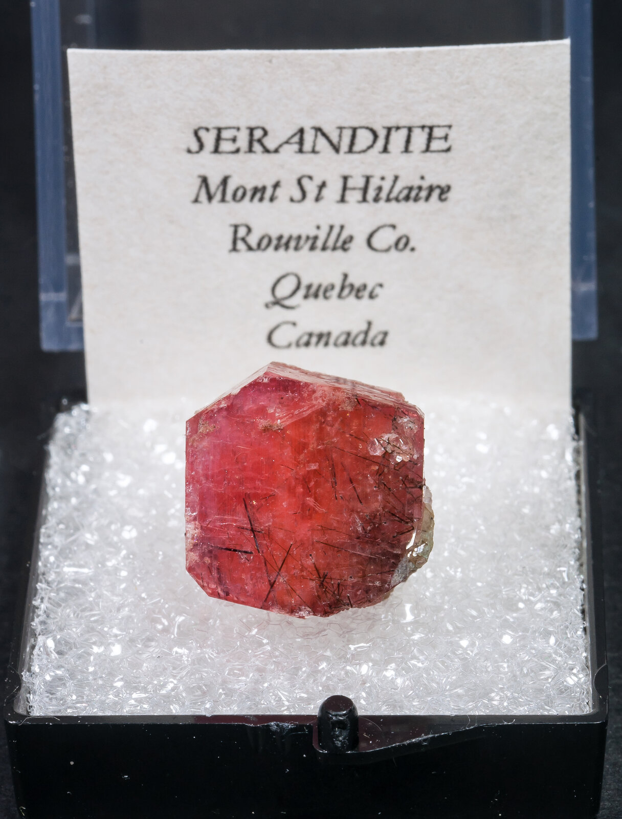 specimens/s_imagesAM8/Serandite-ME76AM8f1.jpg