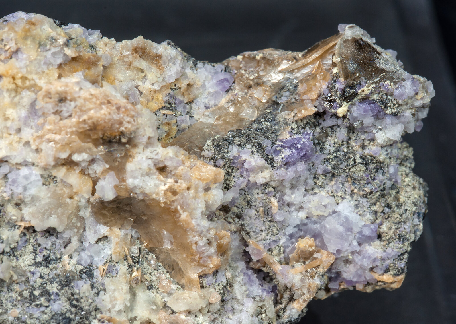 specimens/s_imagesAM8/Wulfenite_chillagite-RC36AM8d.jpg