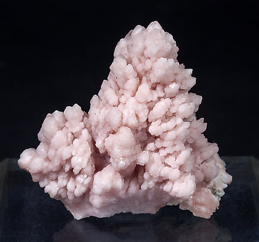 Quartz (variety rose quartz). 