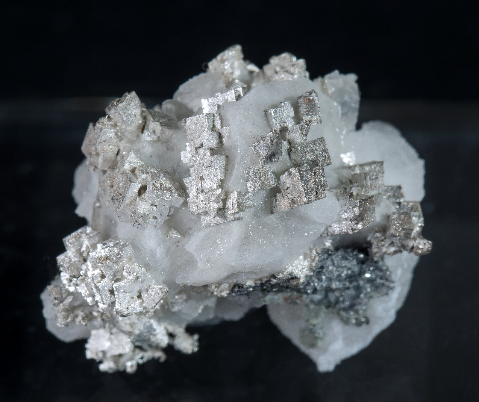 specimens/s_imagesAM9/Silver-TL96AM9f.jpg