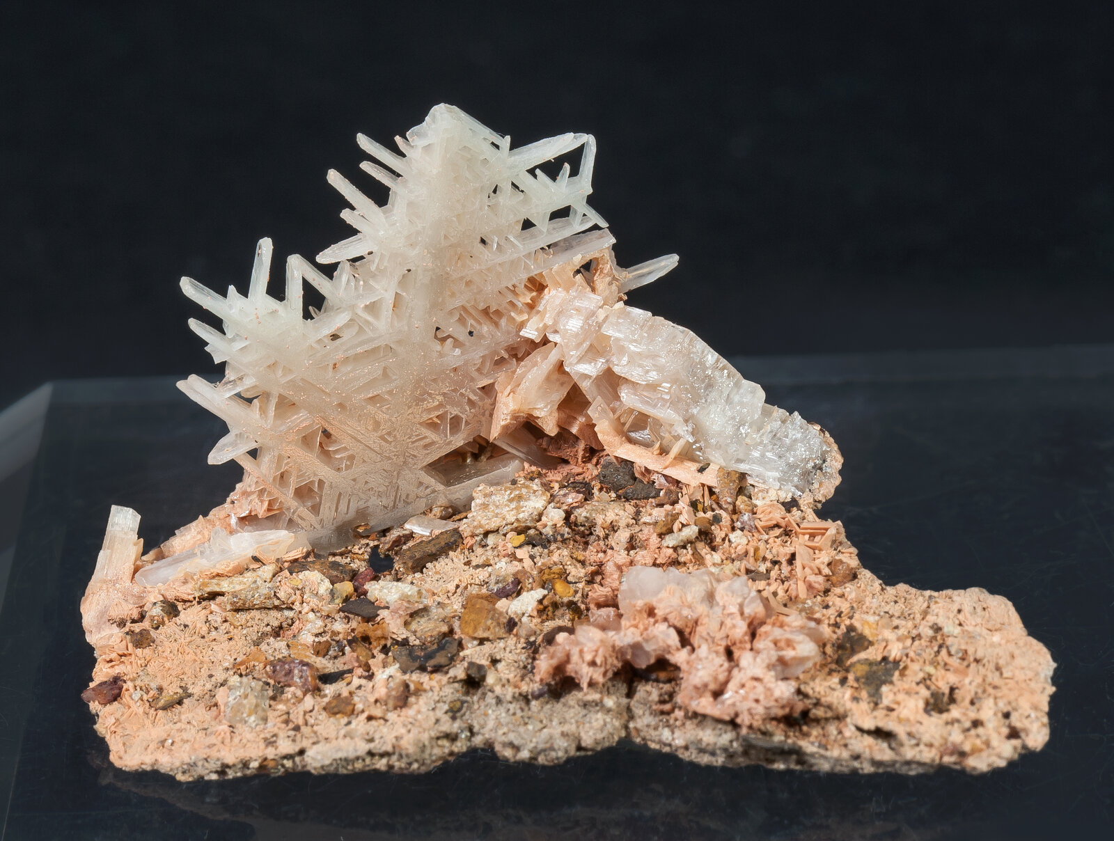specimens/s_imagesAN0/Cerussite-NB87AN0f.jpg