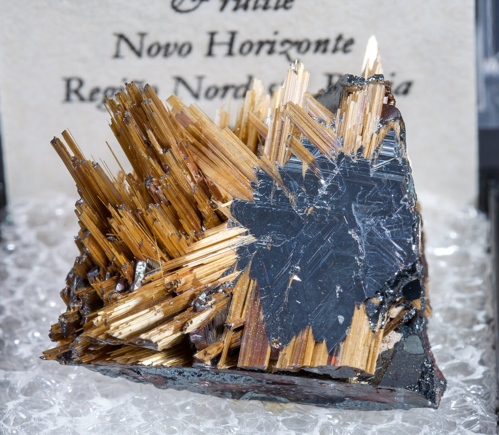 specimens/s_imagesAN0/Hematite-MP66AN0f2.jpg