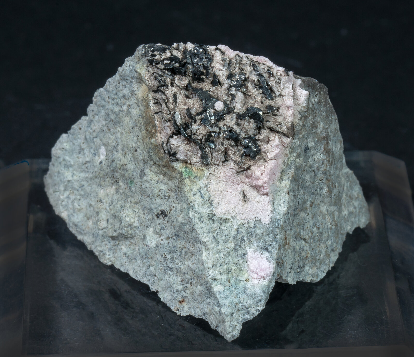 specimens/s_imagesAN0/Nagyagite-AB26AN0f.jpg