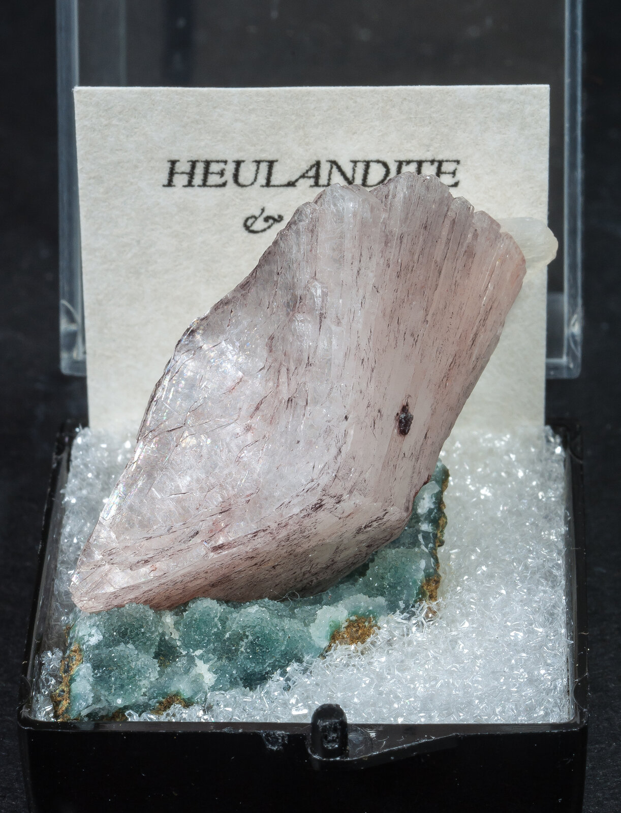 specimens/s_imagesAN1/Heulandite-TM13AN1f.jpg