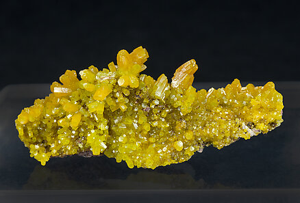 Pyromorphite. Rear