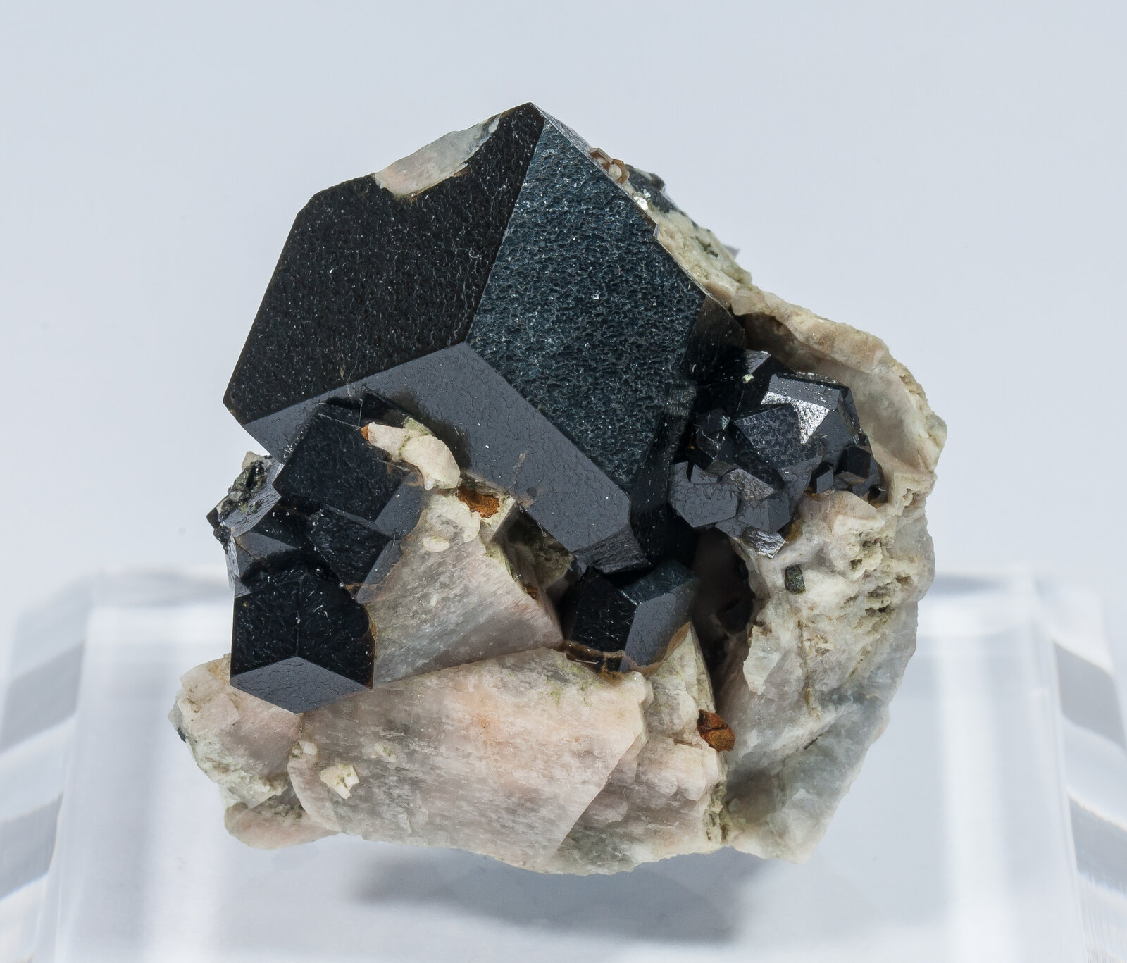 specimens/s_imagesAN2/Andradite-TQ26AN2f.jpg