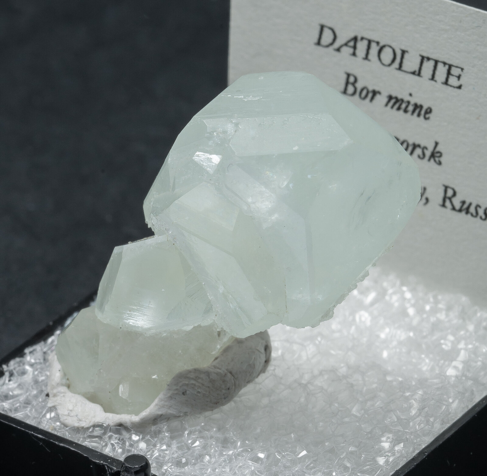 specimens/s_imagesAN2/Datolite-TK14AN2f2.jpg