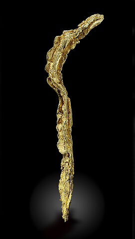 Gold (spinel twin). Rear / Photo: Joaquim Calln