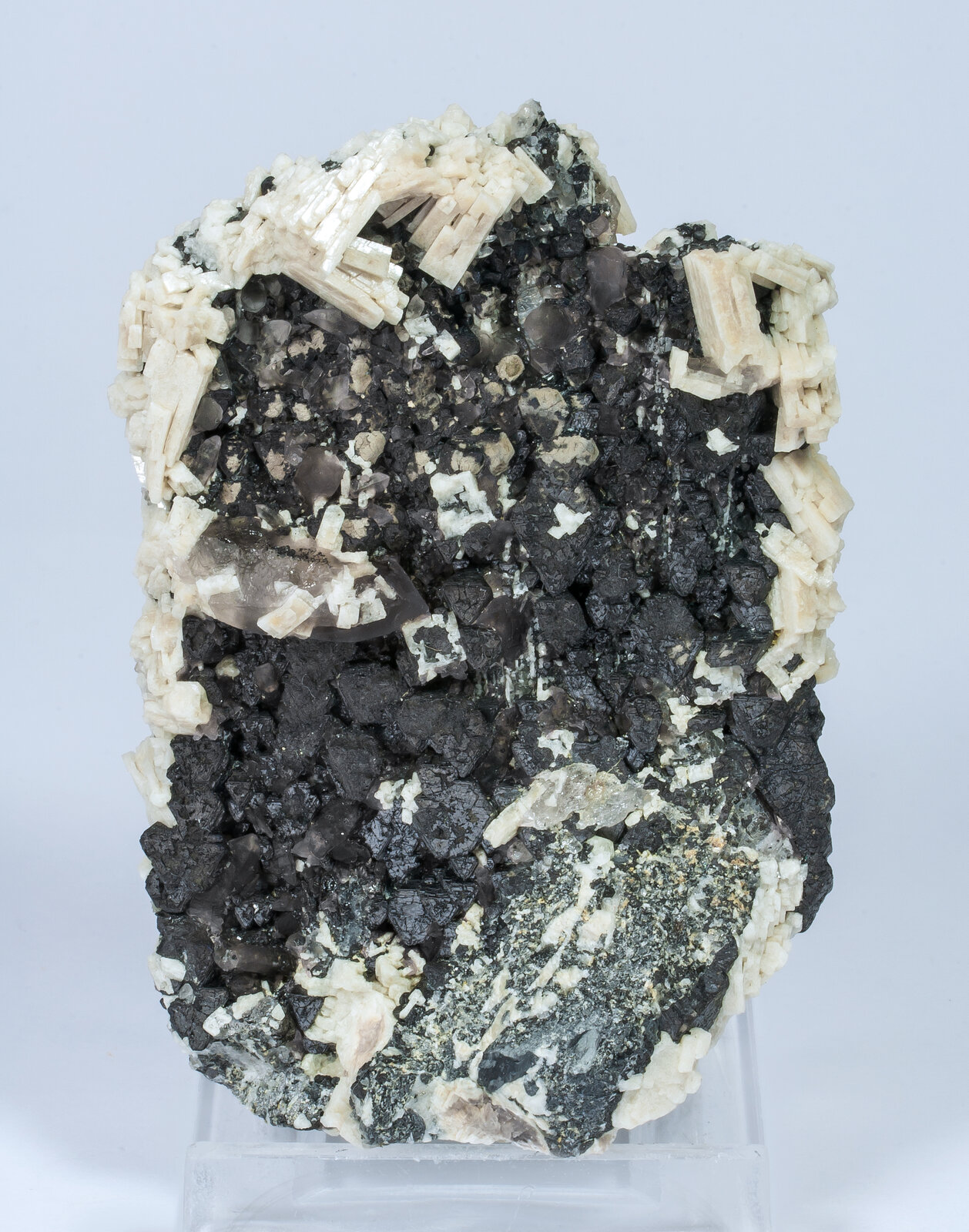 specimens/s_imagesAN2/Magnetite-TA86AN2f.jpg