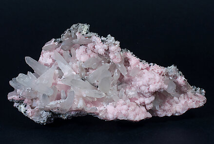 Mn-bearing Calcite with Quartz, Sphalerite, Calcite and Rhodonite. 