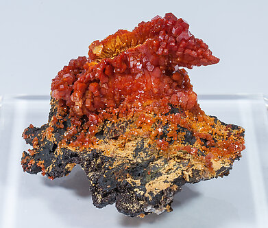 Vanadinite. Front