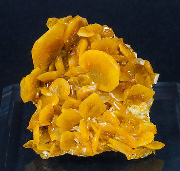 Wulfenite. Side