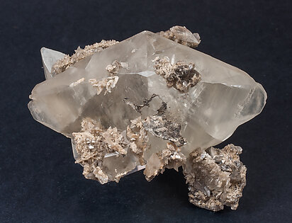 Calcite (twinned). Front