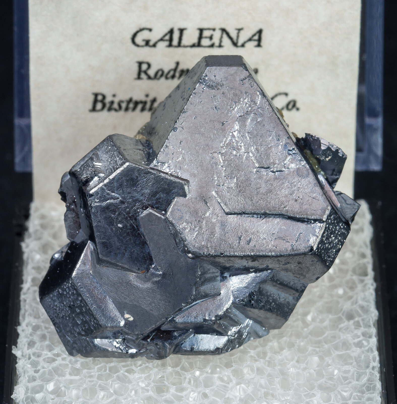 specimens/s_imagesAN3/Galena-TPL63AN3f2.jpg