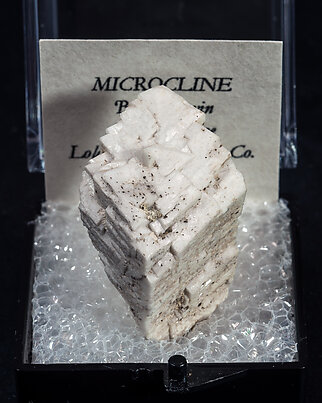 Microcline (Baveno twin). 