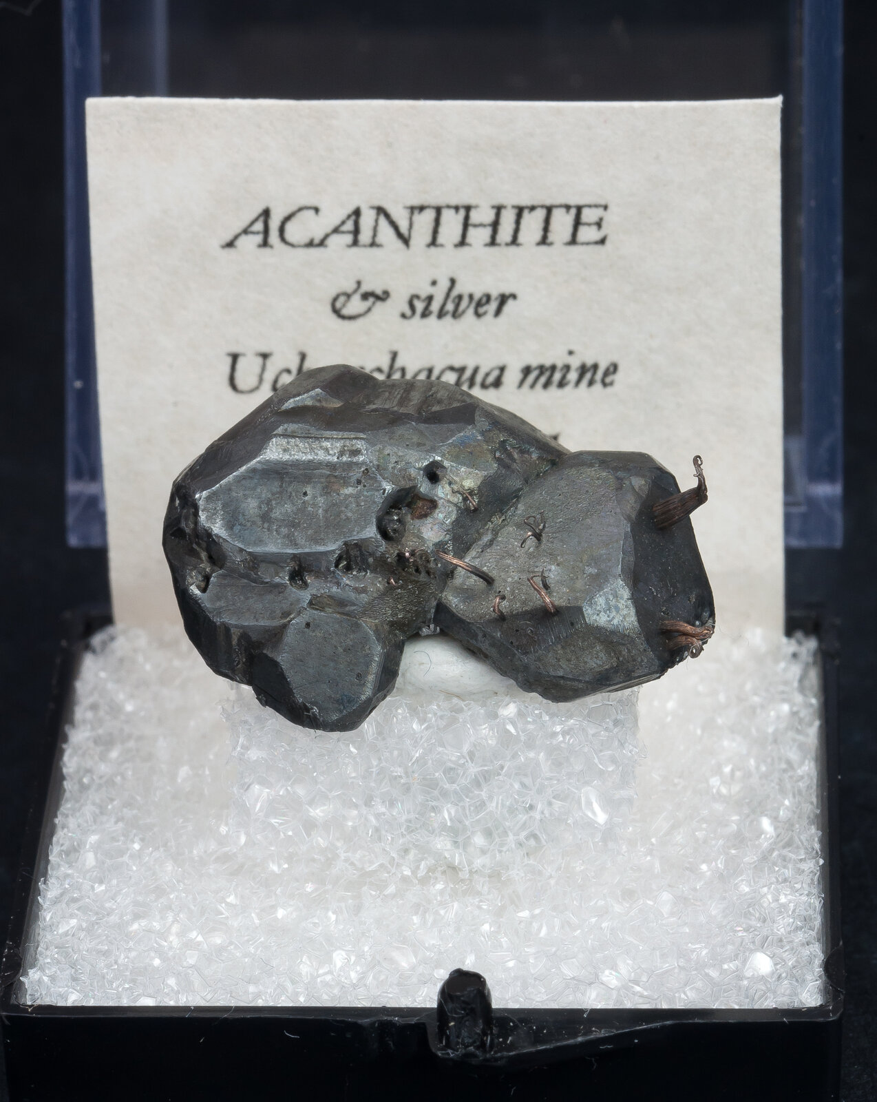 specimens/s_imagesAN4/Acanthite-TRB46AN4f1.jpg