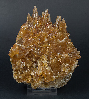 Calcite. Rear