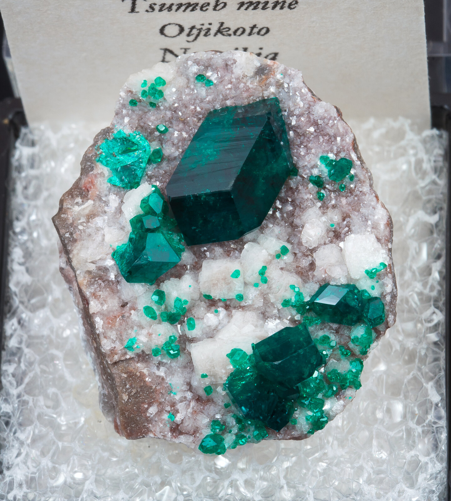 specimens/s_imagesAN4/Dioptase-TLR46AN4f2.jpg