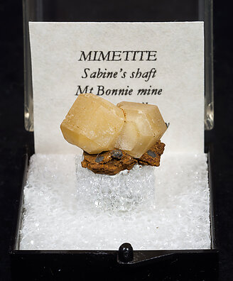 Mimetite. Front