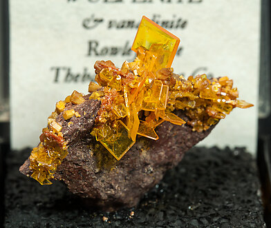 Wulfenite with Vanadinite. 