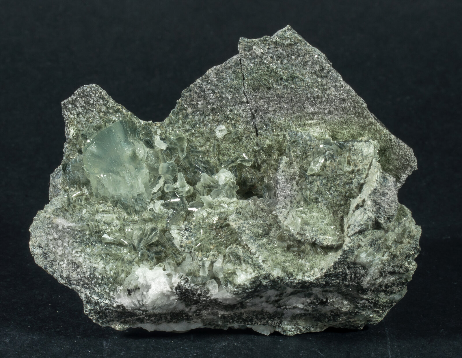 specimens/s_imagesAN5/Prehnite-EGH87AN5f.jpg