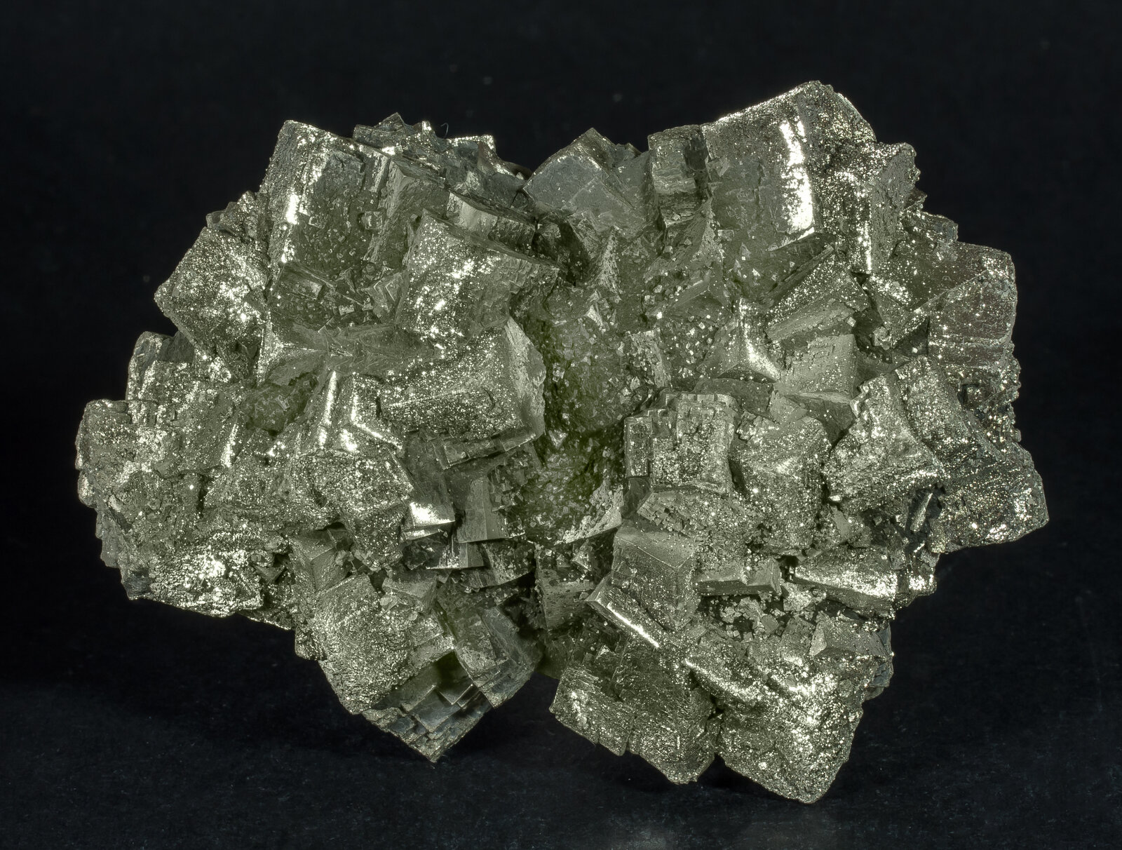 specimens/s_imagesAN5/Pyrite-ETV86AN5r.jpg