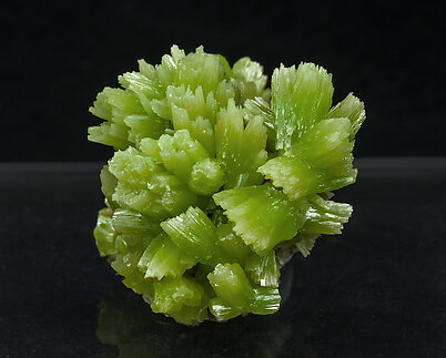 Pyromorphite. Rear