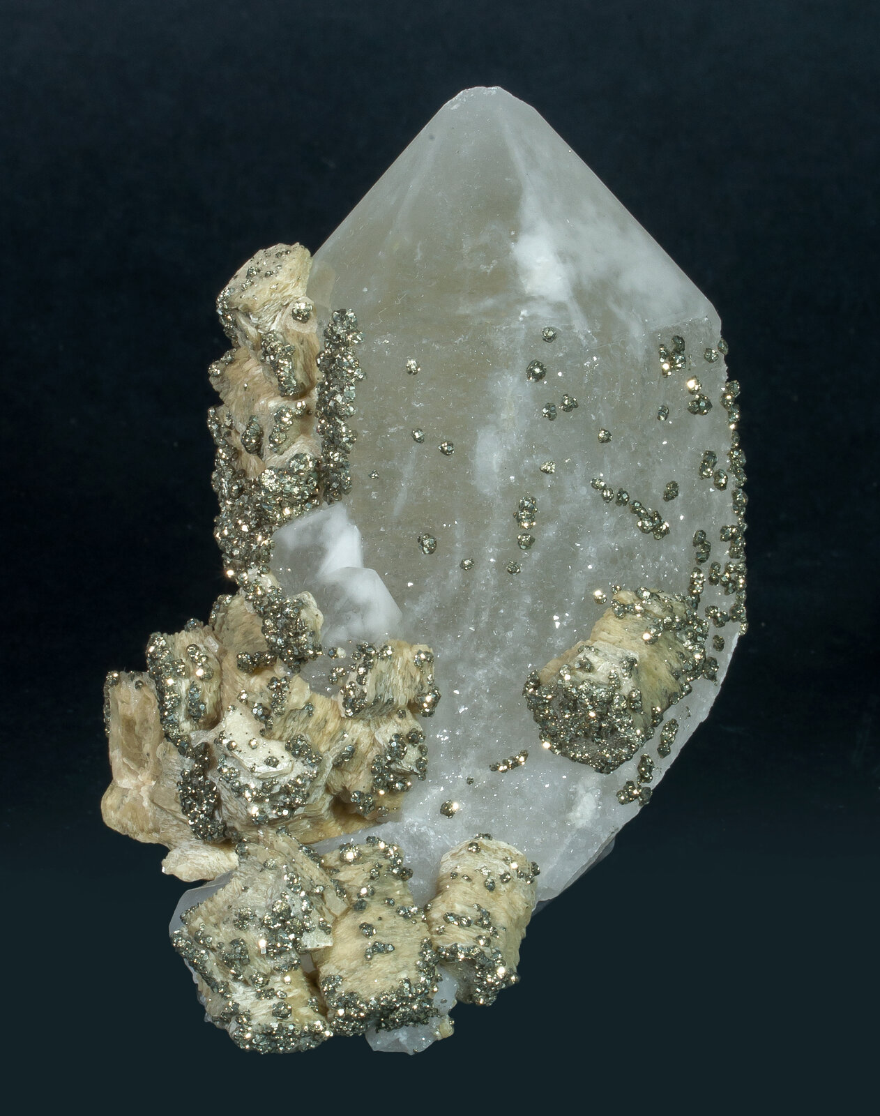 specimens/s_imagesAN5/Quartz-NRA96AN5s.jpg