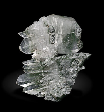 Quartz with Chlorite inclusions. Front / Photo: Joaquim Calln