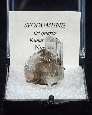 Spodumene on Quartz (variety smoky). 