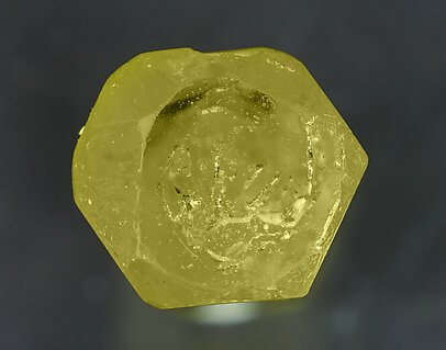 Beryl (variety heliodor). Top