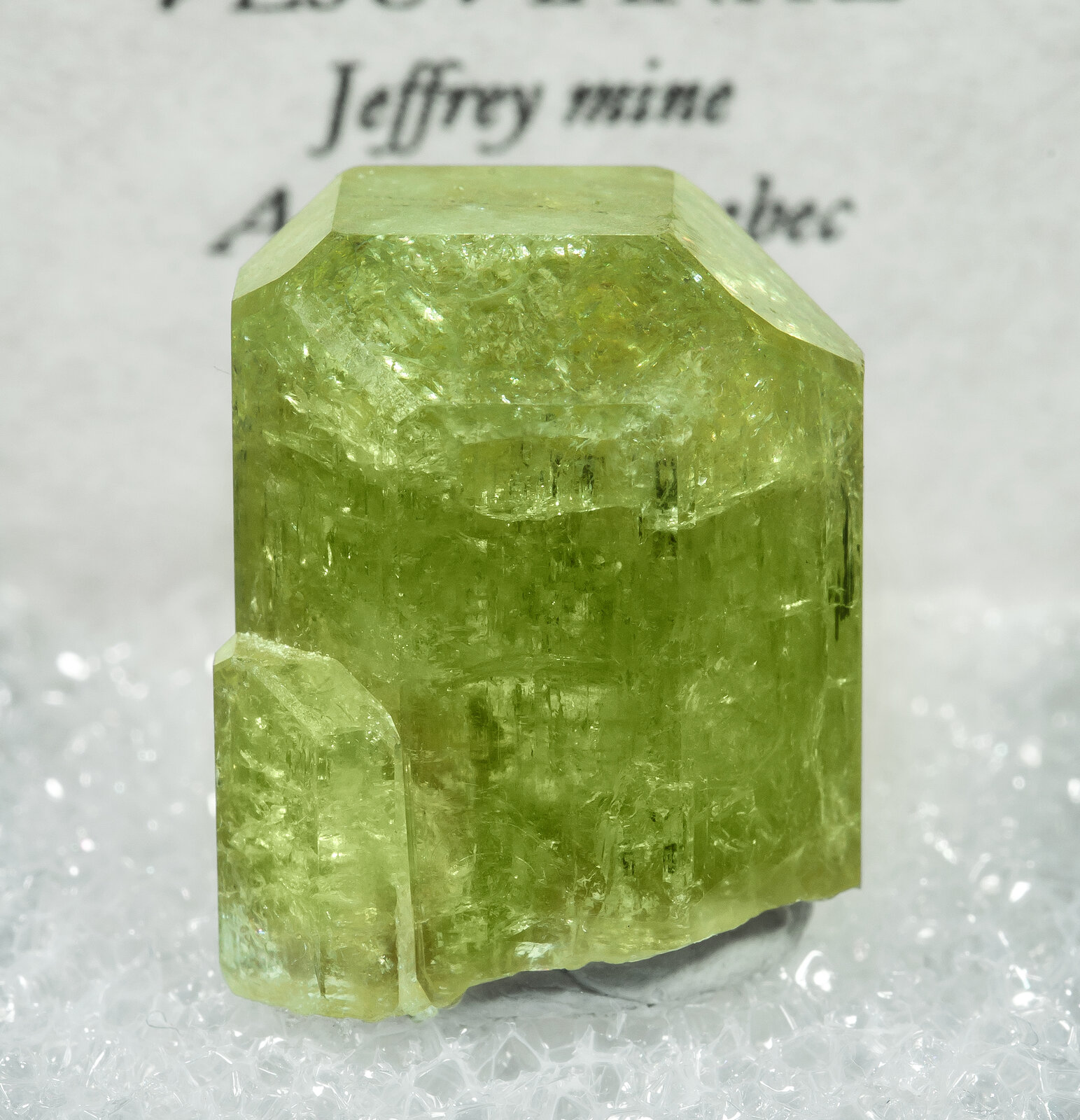 specimens/s_imagesAN7/Vesuvianite-TFA14AN7f2.jpg