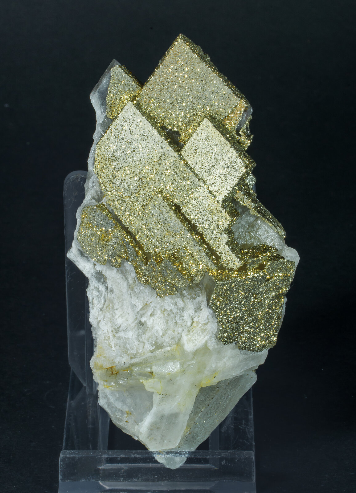 specimens/s_imagesAN8/Baryte-MDE48AN8f.jpg